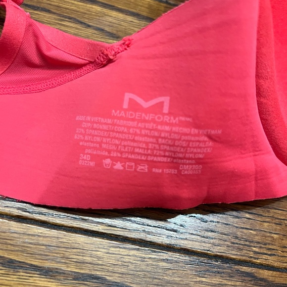 Maidenform Dreamwire T Shirt Bra, Padded, Underwire, Red, 34D, DM2300 - Picture 2 of 7